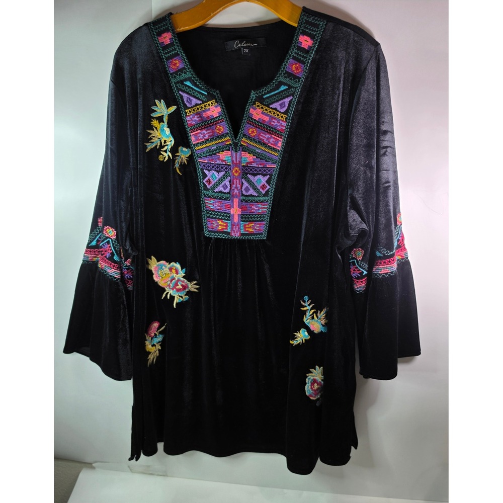 Caleesa Velvet Embroidered Tunic Top 2X Black Boho Bell Sleeve V-Neck Blouse
